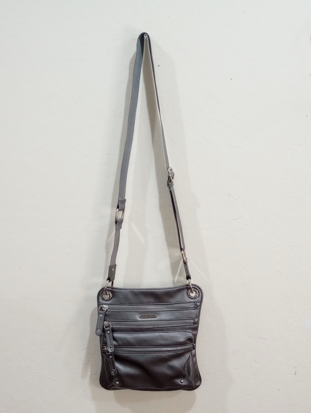 Tyler Rodan Silver Multi Pocket Vinyl Crossbody Bag Purse